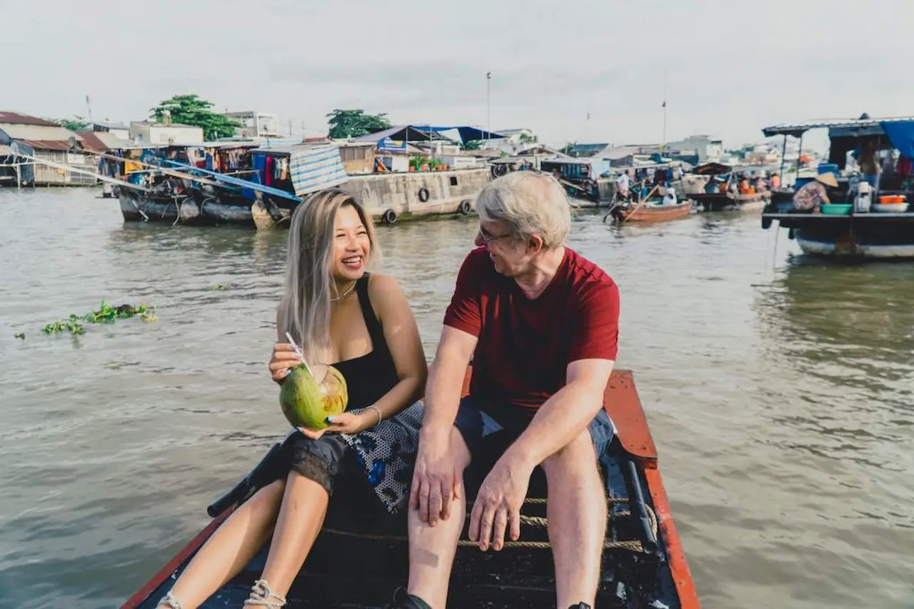 Cai Rang floating market tour | Amazing Can Tho