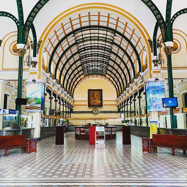 Saigon Central Post Office: French-style post office